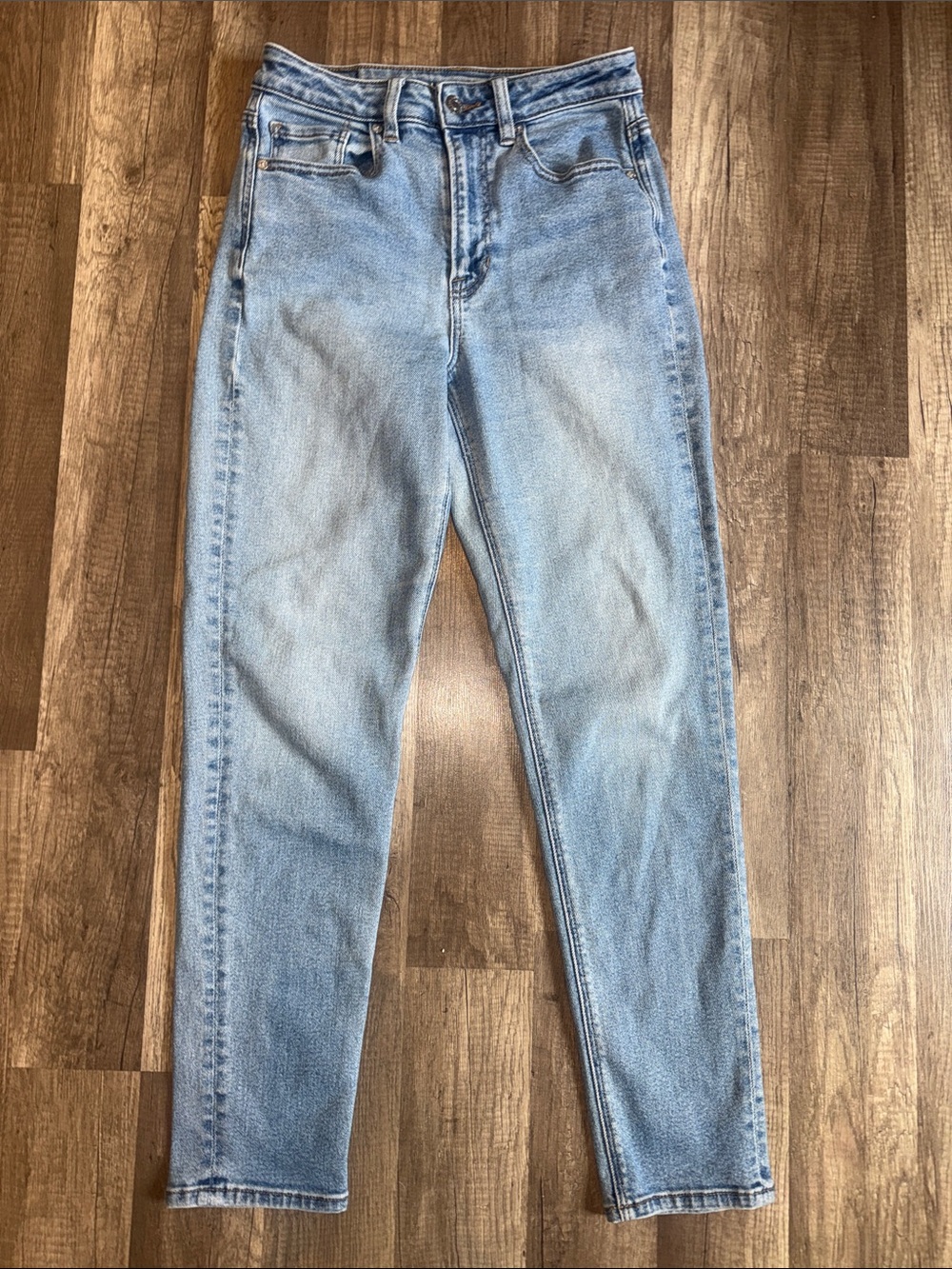 American Eagle Outfitters Mom Jean” Stretch Light Blue Jeans - 2 Regular